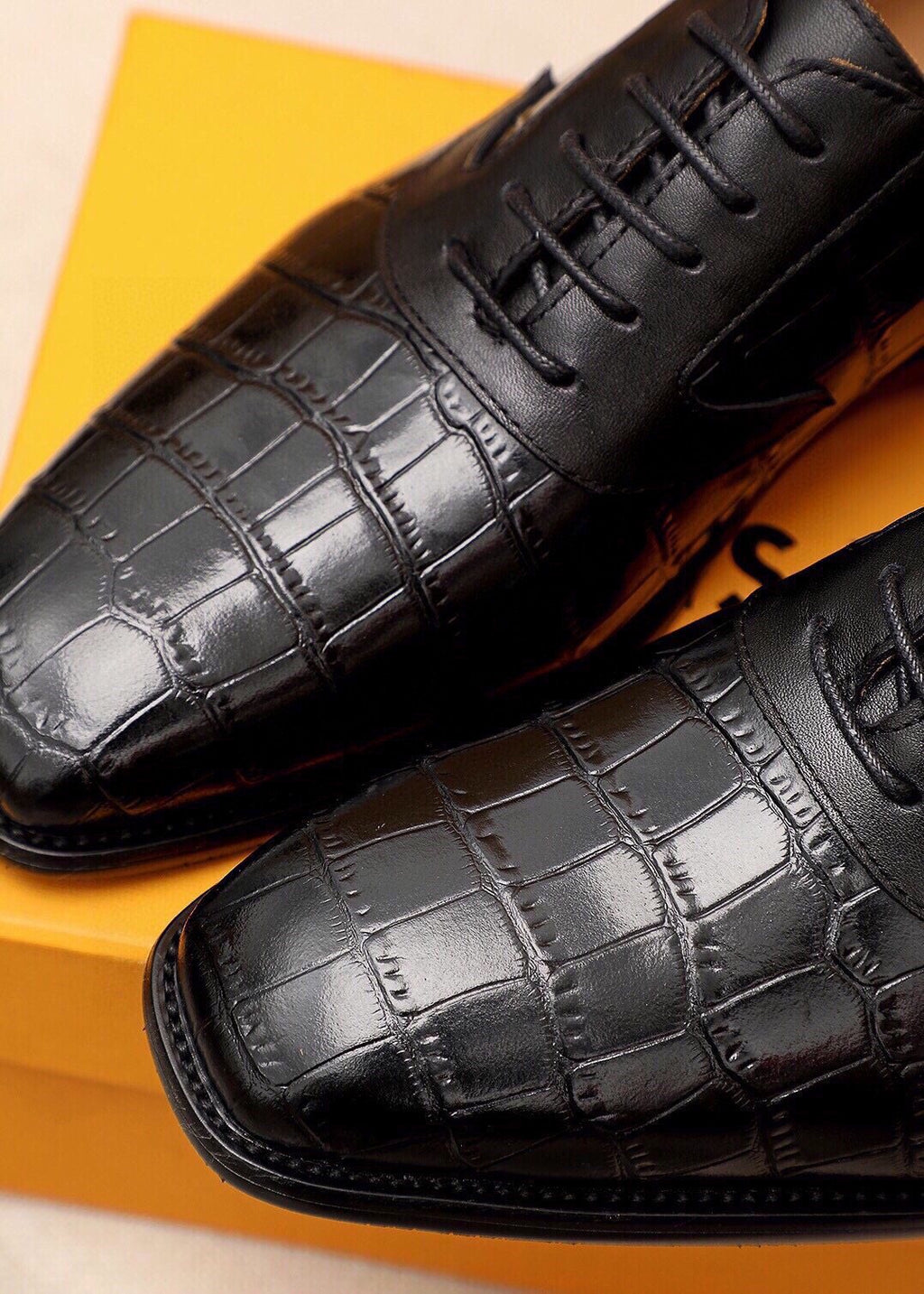 Louis Vuitton Crocodile-Embossed Lace-Up Dress Shoes